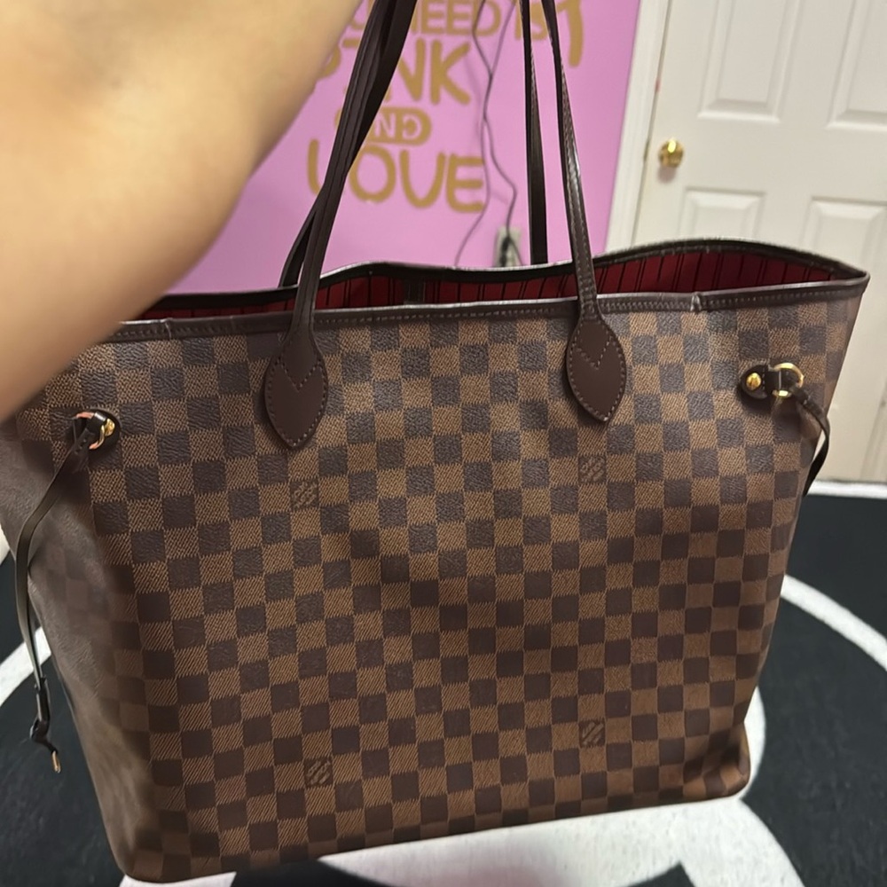 Louis Vuitton GM size